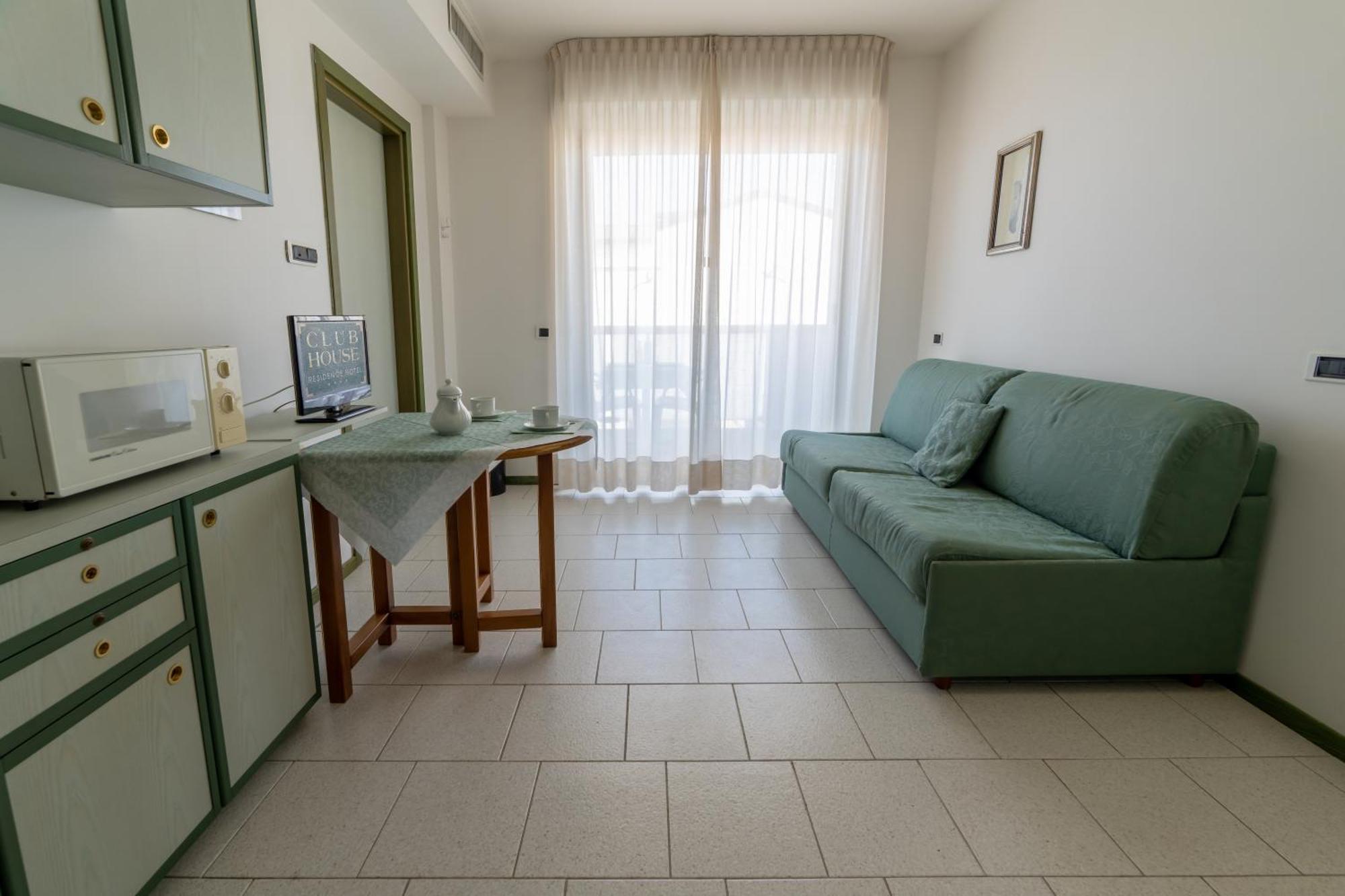 Residence Hotel Club House Cattolica Kültér fotó